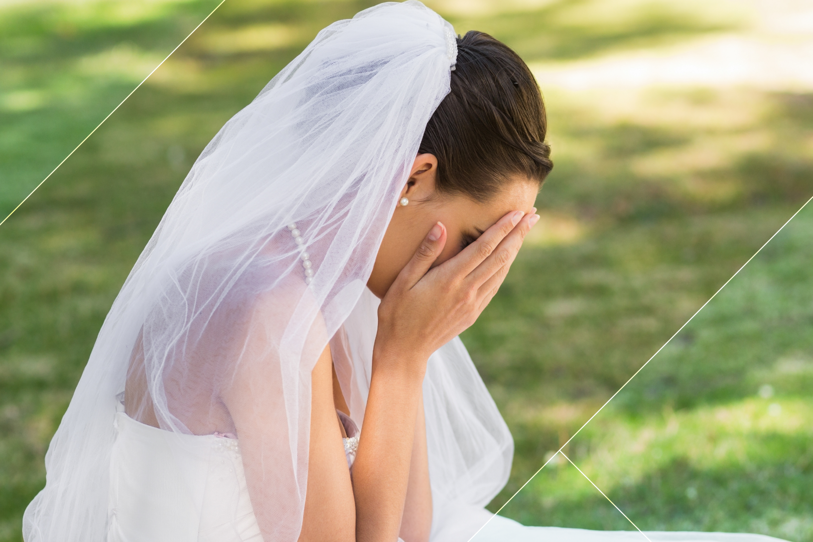 Задумчивая невеста. Невеста плачет. Невесты. Китаянка невеста плачет. Картина плачущая невеста